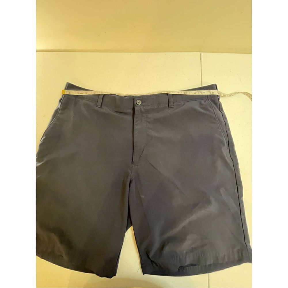 PGA Tour men’s navy golf shorts size 40 - Picture 3 of 7